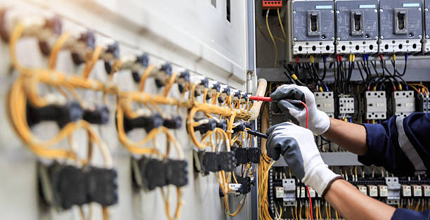 Professional Electrician technician working in Gordon, PA